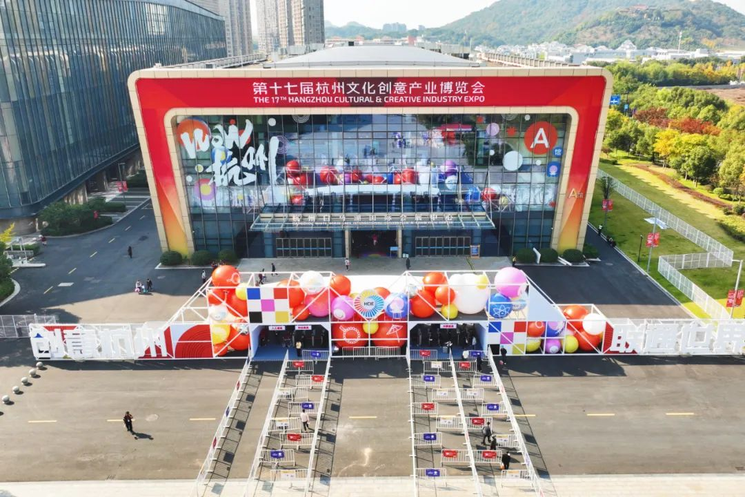 在文博会现场玩“穿越”？环球app“潮”科技很吸睛！